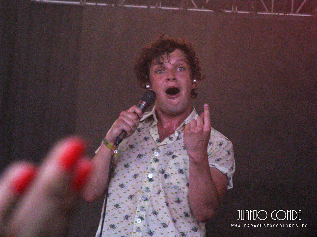 friendly_fires_optimus_alive_2011_003