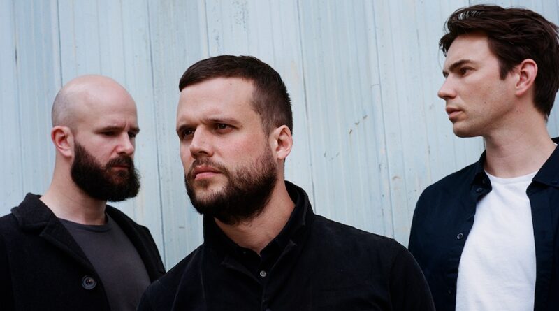 White Lies visitan Galicia por primera vez