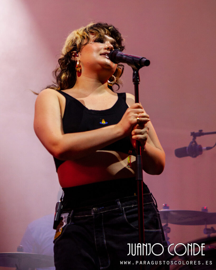 lola young vodafone paredes de coura 2025